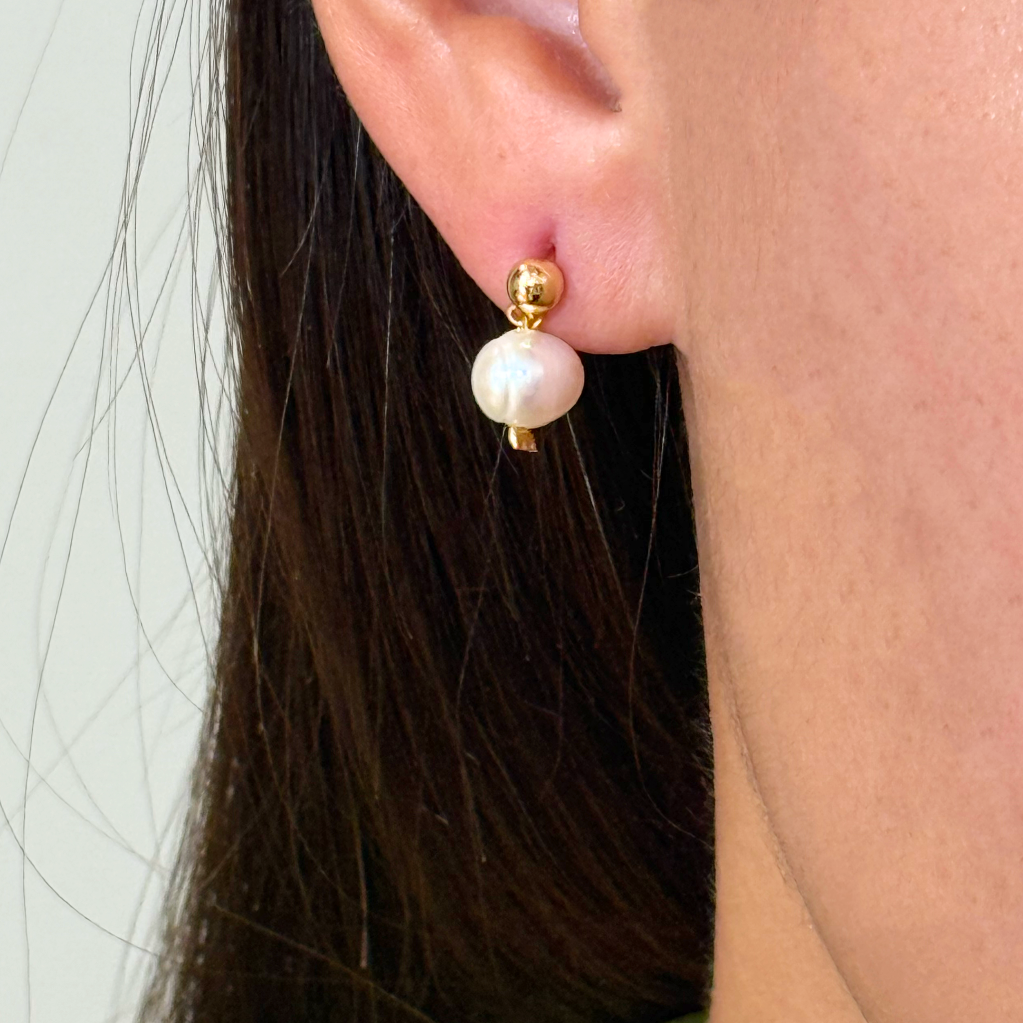 Mono-Freshwater Pearl Earrings