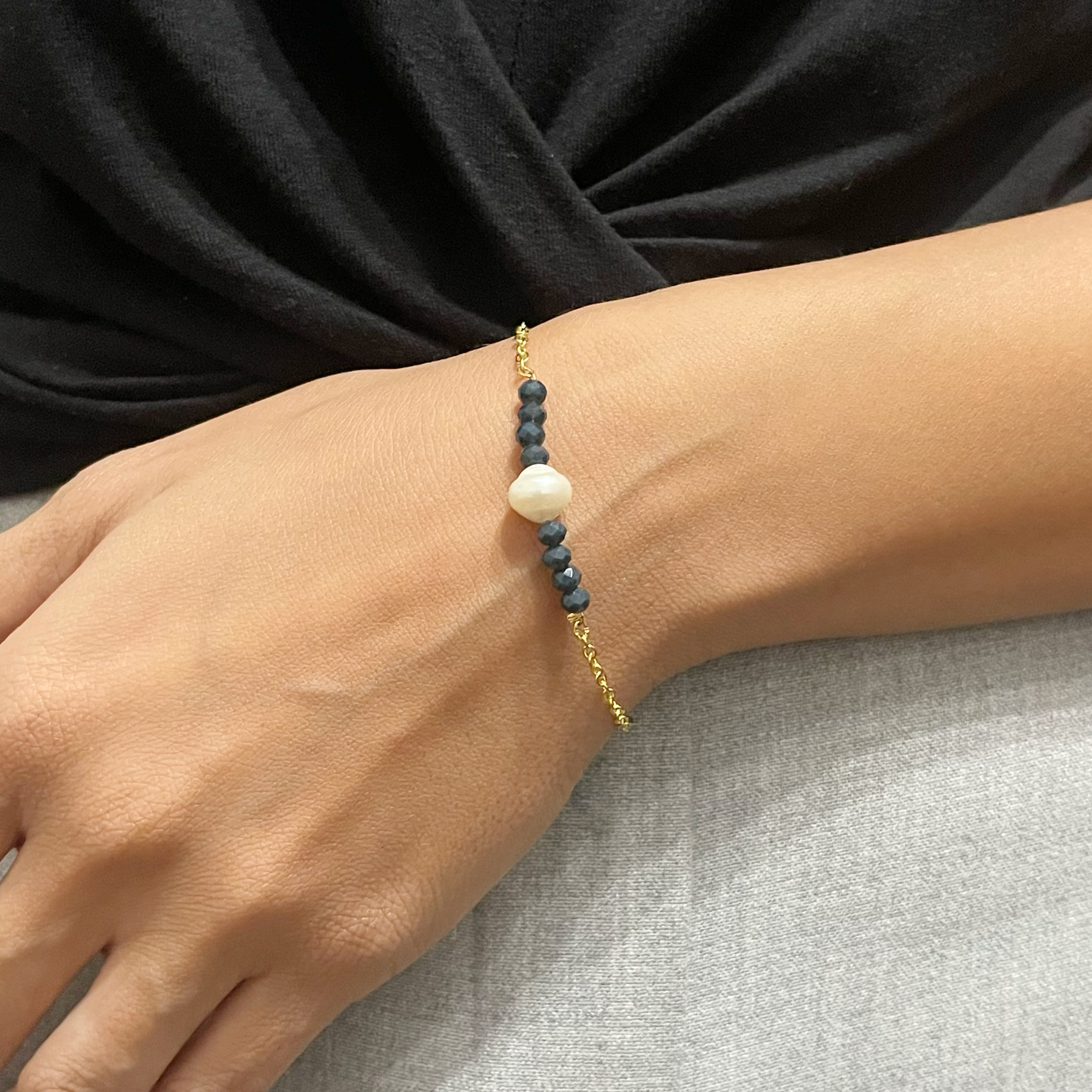 Midnight Pearl Bracelet